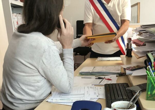 Une loi pour revaloriser le métier de secrétaire de mairie